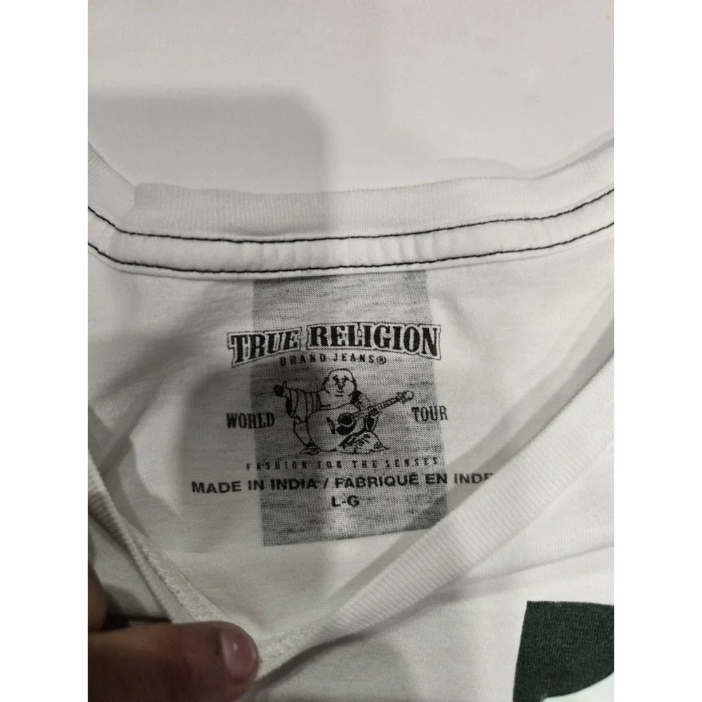 True Religion Men's White Graphic T-Shirt Vertical Logo Back Size Large‎